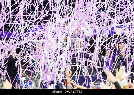 New Orleans, Louisiana, USA. 1 gennaio 2024. Durante le partite di football NCAA tra i Texas Longhorns e i Washington Huskies al Caesars Superdome di New Orleans, Louisiana. Washington sconfisse Texas 37-31. John Mersits/CSM/Alamy Live News Foto Stock