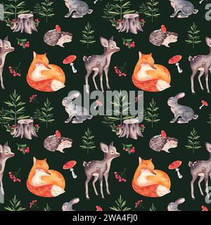Modello senza cuciture di animali della foresta, coniglio, fawn, volpe, riccio. Illustrazione acquerello. Composizione per bambini, stampa su tessuti, imballaggi, bastoncini Foto Stock