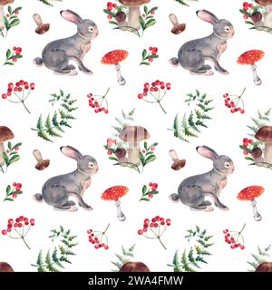 Modello con coniglio, mirtilli rossi, mirtilli rossi, viburnum, agarici di mosca e funghi porcini. Illustrazione acquerello. Animali della foresta. Soffice coniglietto Foto Stock