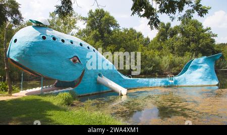 attrazione per le balene azzurre sulla route 66 a catoosa, oklahoma Foto Stock