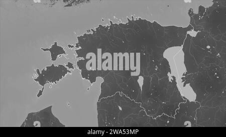 L'Estonia delineata su una mappa di elevazione in scala di grigi con laghi e fiumi Foto Stock