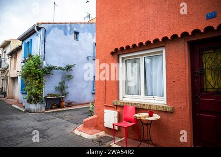 La Pointe Courte, un quartiere di pescatori operaio situato tra il Canal Royal e la laguna di Étang de Thau. Sète, Francia Foto Stock