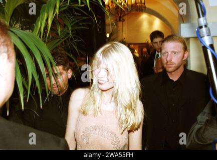 Boris Becker und Claudia Schiffer bei der Dorint Gala 2001 im Dorint Royal Golfresort & Spa Camp de Mar auf Mallorca, Spanien 2001. Foto Stock