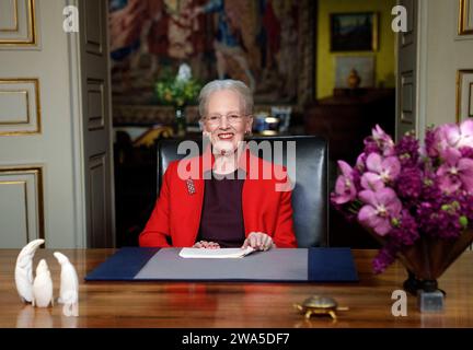 File - la Regina Margrethe dopo aver tenuto il discorso di Capodanno al Castello di Amalienborg, a Copenaghen, Danimarca, venerdì 31 dicembre 2021. Denmarks Queen Margrethe ha annunciato nel suo discorso di Capodanno che abdicherà il 14 gennaio 2024. Il principe ereditario Frederik prenderà il suo posto e diventerà re Frederik il decimo di Danimarca. Foto Stock