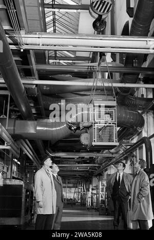 Jerry Cotton - Der Mörderclub von Brooklyn, Kriminalfilm, Deutschland 1967, Regie: Werner Jacobs, Szenenfoto Fabrik Foto Stock