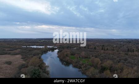 Il fiume Yare guarda indietro verso Norwich da Brundall Norfolk Foto Stock