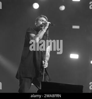 Il cantante Rayden si esibisce durante il concerto al WiZink Center di Madrid. 2 dicembre 2023 Spagna featuring: Rayden Where: Madrid, Spain When: 02 Dic 2023 Credit: Oscar Gonzalez/WENN Foto Stock