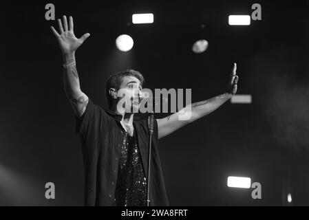 Il cantante Rayden si esibisce durante il concerto al WiZink Center di Madrid. 2 dicembre 2023 Spagna featuring: Rayden Where: Madrid, Spain When: 02 Dic 2023 Credit: Oscar Gonzalez/WENN Foto Stock