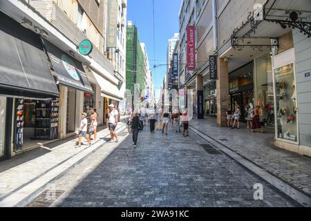 Atene: Via Ermou. Grecia Foto Stock