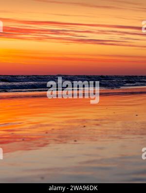 Alba sul Mar Baltico. Sztutowo, Polonia, Europa Foto Stock