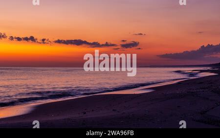 Alba sul Mar Baltico. Sztutowo, Polonia, Europa Foto Stock