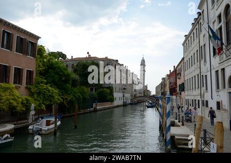 Chiesa di San Giorgio dei Greci vista da Ponte Lion, Castello, Venezia, Veneto, Italia, Europa Foto Stock