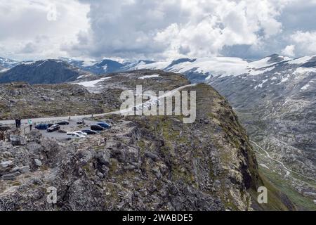 Vista da vicino al punto panoramico di Dalsnibba lungo la strada di ritorno a Geiranger, Norvegia. Foto Stock