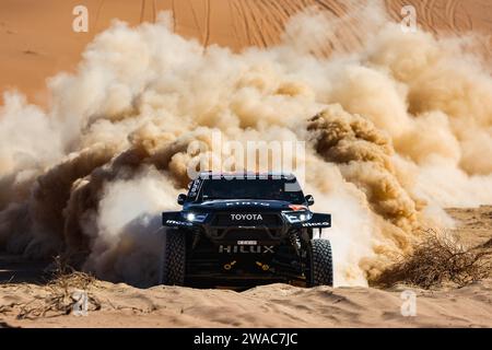 243 BOTTERILL Guy David (zaf), CUMMINGS Brett (zaf), Toyota Gazoo Racing, Toyota GR DKR Hilux, FIA Ultimate, azione durante il test privato della Dakar 2024 dal 2 al 3 gennaio 2024 ad al-Ula, Arabia Saudita - foto Antonin Vincent/DPPI Credit: DPPI Media/Alamy Live News Foto Stock