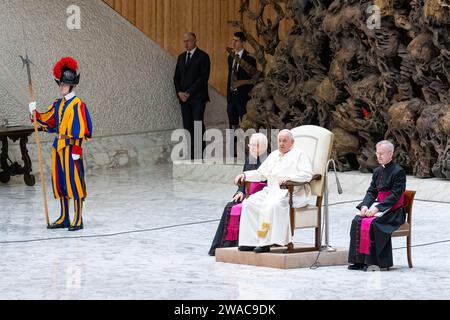 Vaticano, Vaticano. 3 gennaio 2024. Papa Francesco conduce il suo tradizionale mercoledì udienza generale nella sala delle udienze di Paolo vi nella città del Vaticano. Credito: SOPA Images Limited/Alamy Live News Foto Stock