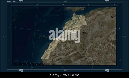 Il Marocco è evidenziato su una mappa satellitare ad alta risoluzione con la capitale del paese, la griglia cartografica, la scala della distanza e il coordina confine della mappa Foto Stock