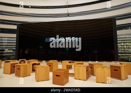 SINGAPORE - 5 NOVEMBRE 2023: Foto dell'interno di Apple Marina Bay Sands. Foto Stock