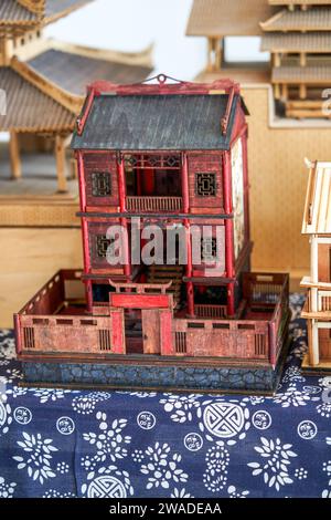 Tradizionale modello architettonico in legno artigianale cinese Foto Stock