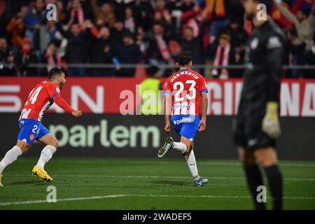Girona, ESP. 3 gennaio 2024. GIRONA FC-ATLÉTICO DE MADRID 03 gennaio 2024 Iván Martín (23) del Girona FC festeggia il quarto gol della sua squadra durante la partita tra Girona FC e AT. De Madrid corrispondente al diciannovesimo giorno di la Liga EA Sports presso lo Stadio municipale Montilivi di Girona, Spagna. Crediti: Rosdemora/Alamy Live News Foto Stock