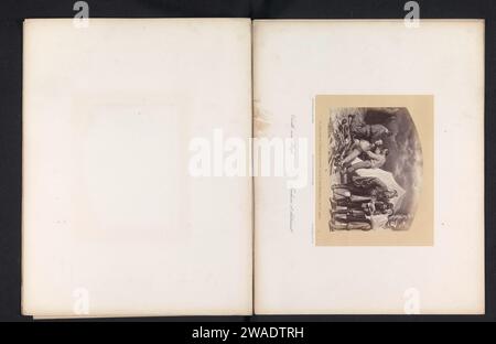 Produzione fotografica di un disegno presumibilmente di un traditore che è tenuto da due uomini e tre soldati che hanno letto una lettera, Ludwig Angerer, dopo Artur Grottger, c. 1867 - nel o prima del 1868 fotografare Vienna fotografo supporto albumano stampa tradimento. il soldato, la vita del soldato Foto Stock