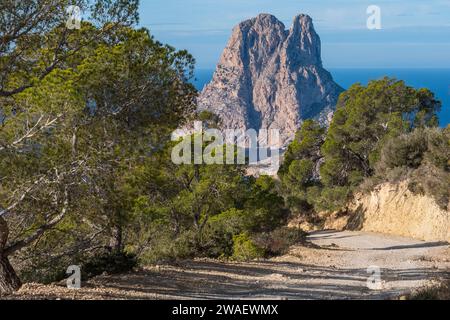 Isola di es Vedrá al mattino presto e nel tardo pomeriggio, Ibiza Foto Stock
