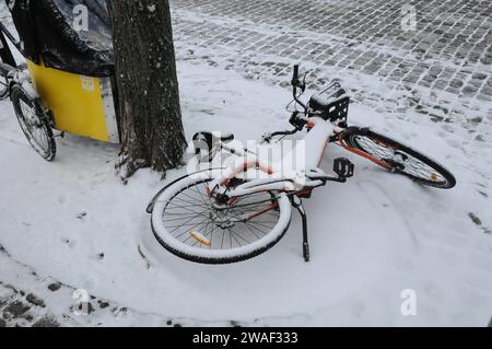 Copenaghen, Danimarca /04 gennaio 2024/caduta di neve e clima freddo capitale danese.. Foto: Francis Joseph Dean/Dean Pictures Foto Stock