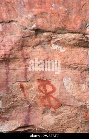 Pittogrammi su Petroglyph Wall Trail, Red Rock Canyon National Conservation area, Nevada Foto Stock