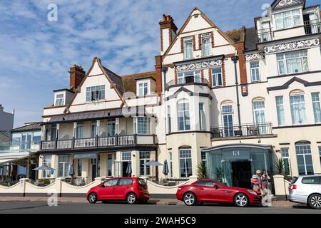 Sidmouth Devon , l'hotel Kingswood sulla spianata di Sidmouth, soleggiato giorno di settembre,Inghilterra,Regno Unito,2023 Foto Stock