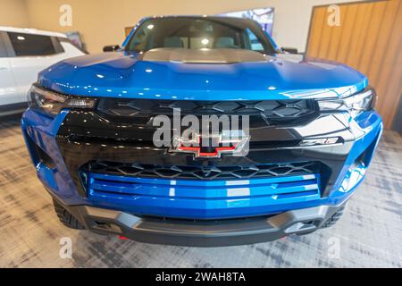 Pontiac, Michigan, USA. 4 gennaio 2024. La Chevrolet Colorado è stata seconda classificata per il premio Truck of the Year per il Nord America. I premi annuali North American Car, Truck and Utility Vehicle of the Year (NACTOY) sono giudicati da una giuria di giornalisti automobilistici professionisti. Crediti: Jim West/Alamy Live News Foto Stock