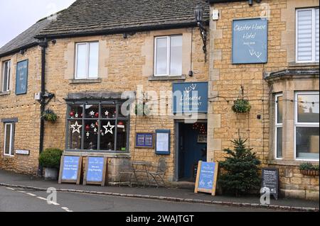 L'Anatra, un ristorante italiano nel villaggio Cotswold di Bourton on the Water, Gloucestershire Foto Stock