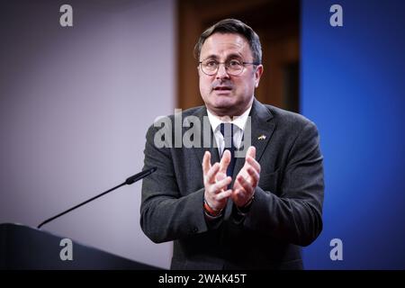 Xavier Bettel, Aussenminister des Grossherzogtums Luxemburg, aufgenommen im Rahmen einer Pressekonferenz im Auswaertigen AMT a Berlino, 05.01.2024. Berlin Deutschland *** Xavier Bettel, Ministro degli Esteri del Granducato di Lussemburgo, in una conferenza stampa presso il Ministero federale degli Esteri di Berlino, 05 01 2024 Berlino Germania Copyright: XJaninexSchmitzx Foto Stock