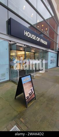 Maidstone Regno Unito 5 gennaio 2024 chiusura dei grandi magazzini Maidstone House of Fraser, Regno Unito, con il 20% di sconto sulla chiusura del negozio Refurb che tornerà a ottobre 2024 Foto Stock