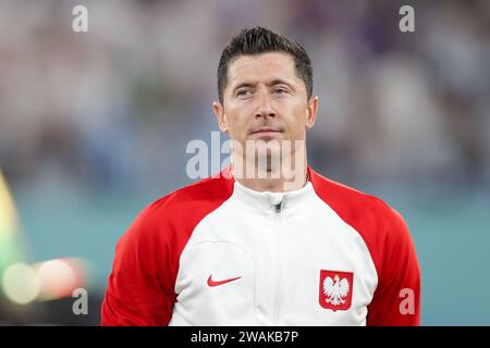 Robert Lewandowski, polacco, visto in azione durante la partita della Coppa del mondo FIFA Qatar 2022 tra Polonia e Argentina allo Stadio 974. Punteggio finale; Polonia 0:2 Argentina. (Foto di Grzegorz Wajda / SOPA Images/Sipa USA) Foto Stock