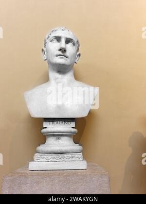 Busto dell'imperatore Traiano, sovrano dell'impero romano, morto nel 117 d.C.; Musei Vaticani, Roma, Italia. Foto Stock