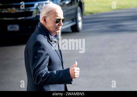 Washington, Stati Uniti. 5 gennaio 2024. Il presidente Joe Biden lascia la Casa Bianca per iniziare il suo viaggio a Philadelphia, Pennsylvania. (Foto di Michael Brochstein/Sipa USA) credito: SIPA USA/Alamy Live News Foto Stock