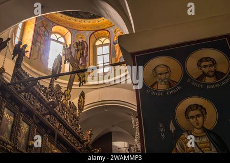 Le icone cristiane al Monastero della tentazione sulla cima del Monte della tentazione, un santuario religioso, a Gerico, Cisgiordania, Palestina. Foto Stock