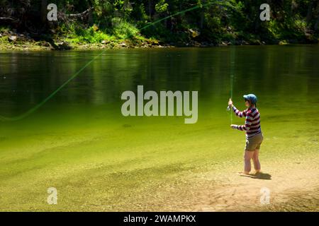 Pesca a mosca, Selway selvatica e Scenic River, Nez Perce National Forest, Idaho Foto Stock