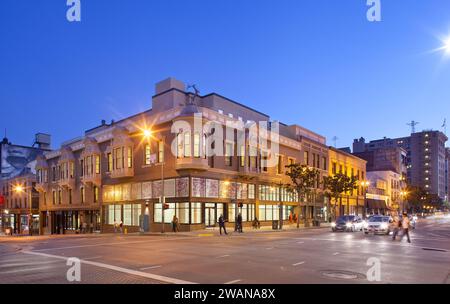 New Pershing Apartments, 5th Street e Main Street nel centro di Los Angeles, riutilizzo adattivo del 1889 Pershing Hotel e Roma Hotel 1905, esterni/interni. Foto Stock