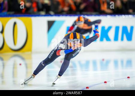 Heerenveen, Paesi Bassi. 6 gennaio 2024. HEERENVEEN, PAESI BASSI - 6 GENNAIO: Femke Kok gareggia sui 500m femminili durante i campionati europei di pattinaggio di velocità ISU a Thialf il 6 gennaio 2024 a Heerenveen, Paesi Bassi. (Foto di Douwe Bijlsma/Orange Pictures) credito: dpa/Alamy Live News Foto Stock