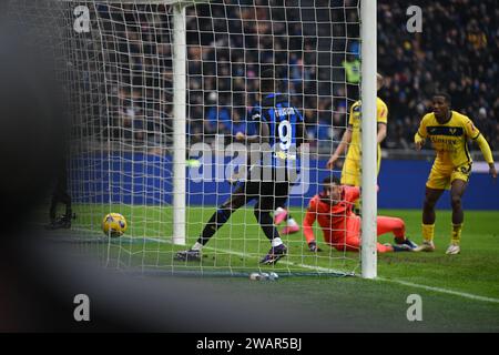 Milano, Italia. 6 gennaio 2024. Marcus Thuram dell'Inter durante la partita di serie A tra Inter FC Internazionale e Hellas Verona FC il 6 gennaio 2024 allo stadio Giuseppe Meazza San Siro Siro di Milano. Crediti: Tiziano Ballabio/Alamy Live News Foto Stock