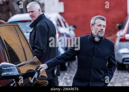 Il principe ereditario Frederik dopo il funerale del produttore, regista e console generale Michael Haslund-Christensen da Kastelskirken a Copenaghen sabato 6 gennaio 2024. Michael Haslund-Christensen è morto 58 anni. Il 14 gennaio 2024, la regina Margrethe II abdica come regina di Danimarca e lascia il trono al principe ereditario Frederik, che sarà proclamato re Frederik X lo stesso giorno. (Foto: Ólafur Steinar Rye Gestsson/Ritzau Scanpix) Foto Stock