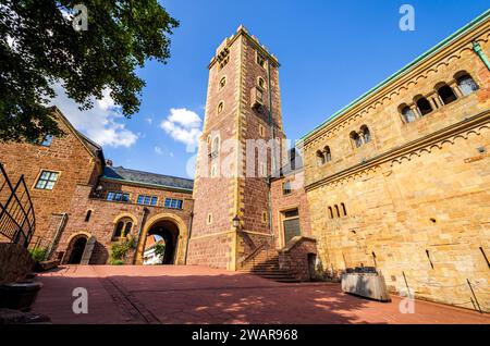 Resta con la casa di guardia e il palazzo del castello di Wartburg a Eisenach, Turingia, Germania Foto Stock