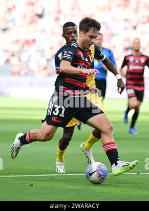 Parramatta, Australia. 6 gennaio 2024. Aidan Simmons del Western Sydney Wanderers FC visto in azione durante l'11° round stagionale A-League 2023-24 tra Western Sydney Wanderers FC e Central Coast Mariners al CommBank Stadium. Punteggio finale; Central Coast Mariners 1: 0 Western Sydney Wanderers. Credito: SOPA Images Limited/Alamy Live News Foto Stock