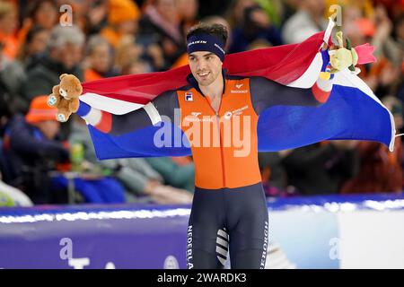 HEERENVEEN, PAESI BASSI - 6 GENNAIO: Patrick Roest dei Paesi Bassi dopo aver gareggiato sui 5000 m maschili durante i campionati europei di pattinaggio di velocità ISU a Thialf il 6 gennaio 2024 a Heerenveen, Paesi Bassi. (Foto di Andre Weening/Orange Pictures) Foto Stock