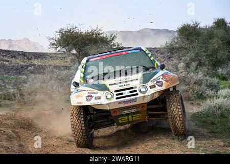 Al-Ula e al Henakiyah, Arabia Saudita. 6 gennaio 2024. 218 HAN Wei (chn), ma li (chn), Hanwei Motorsport Team, HW2024 foderato rosso, FIA Ultimate, azione durante la fase 1 della Dakar 2024 del 6 gennaio 2024 tra al-Ula e al Henakiyah, Arabia Saudita - foto Eric Vargiolu / DPPI Foto Stock