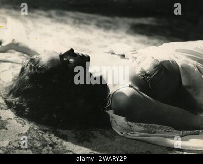 Attrice danese in una scena cinematografica, Danimarca anni '1950 Foto Stock