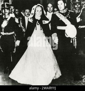 Il presidente generale argentino Juan Domingo Peron e sua moglie Eva al teatro Colon di Buenos Aires, Argentina 1949 Foto Stock
