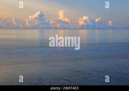 Cloudscape dalla spiaggia di Saltburn, North Yorkshire, Inghilterra, Regno Unito. Foto Stock