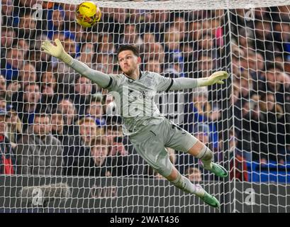 Londra, Regno Unito. 6 gennaio 2024 - Chelsea contro Preston North End - fa Cup Round 3 - Stamford Bridge. Freddie Woodman non riesce a tenere fuori il fantastico calcio di punizione di Raheem Sterling per il terzo gol del Chelsea. Credito immagine: Mark Pain / Alamy Live News Foto Stock