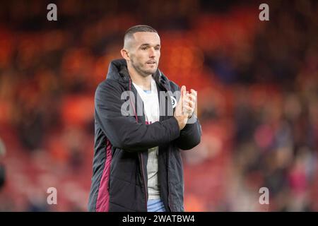 Middlesbrough sabato 6 gennaio 2024. John McGinn dell'Aston Villa applaude i tifosi dopo aver vinto il terzo turno di fa Cup tra Middlesbrough e Aston Villa al Riverside Stadium di Middlesbrough sabato 6 gennaio 2024. (Foto: Trevor Wilkinson | mi News) crediti: MI News & Sport /Alamy Live News Foto Stock